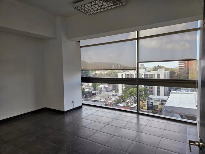 OFICINA EN RENTA EN ZONA 10 TORINO 2 - 91 MTS2
