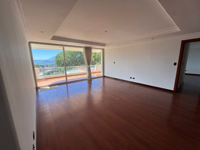 Edificio Marqués del Valle - Zona 14 - Apartamento en Alquiler — 180 m²