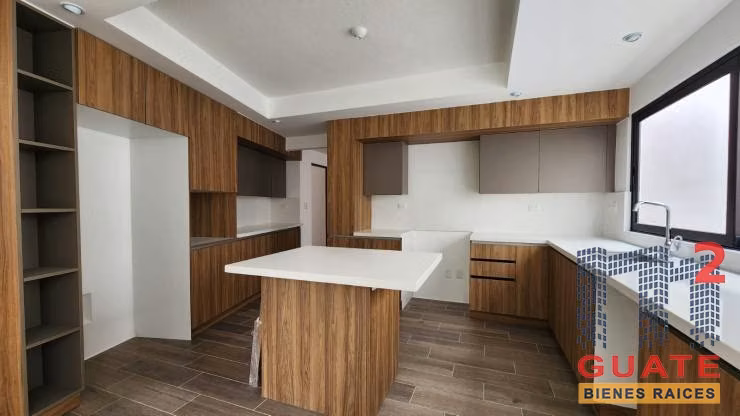 Alquilo Casa en condominio en Zona 16 - Imagen 2