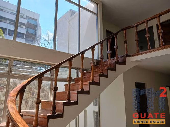 Alquilo Casa fuera de condominio en Zona 15 - Imagen 12