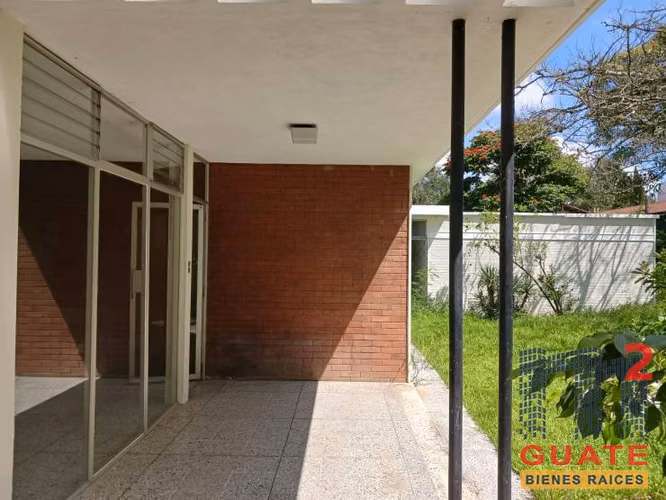 Alquilo Casa fuera de condominio en Zona 15 - Imagen 8