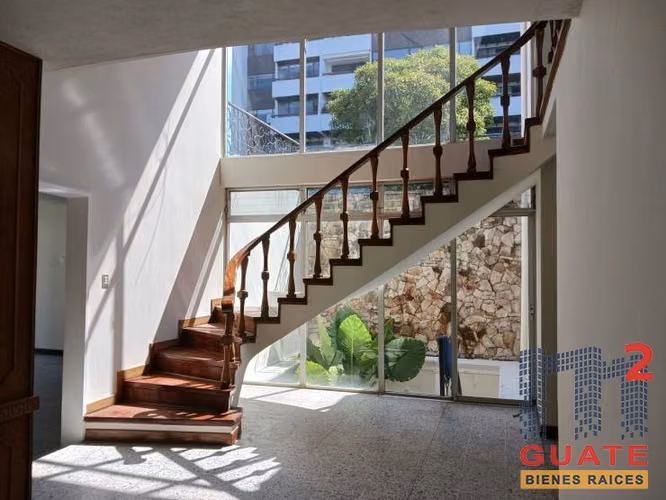 Alquilo Casa fuera de condominio en Zona 15 - Imagen 20