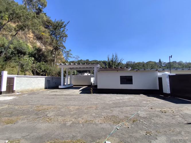 AMPLIA PROPIEDAD EN RENTA SAN CRISTÓBAL – 3,500 v2 terreno , 1,500 m² DE CONSTRUCCIÓN