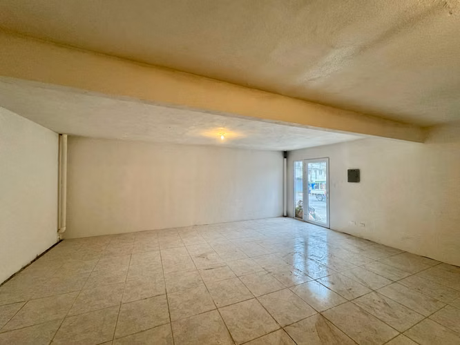 Local en Plaza comercial, afuera de condominio Bosques de Pinula | San José Pinula - Imagen 5
