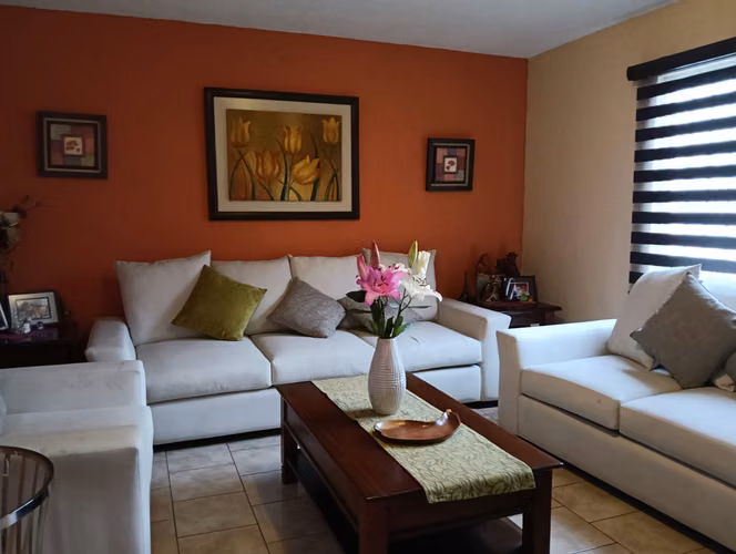 AMPLIA CASA EN VENTA EN LAS CHARCAS ZONA 11 FUERA DE GARITA - Imagen 1
