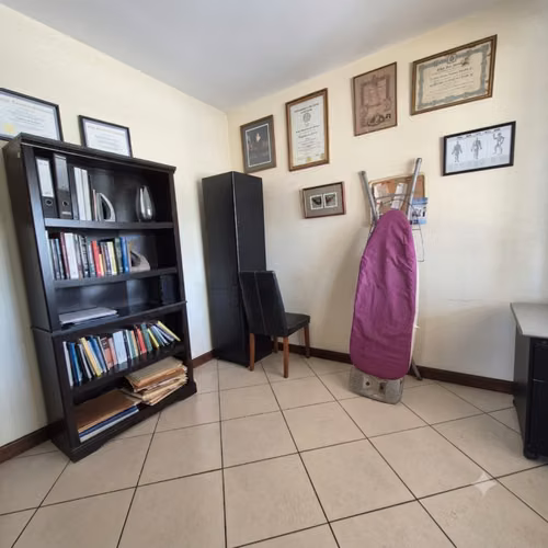Casa de esquina en venta Km. 18 Carretera Salvador