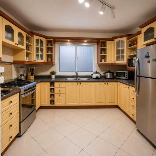 Casa de esquina en venta Km. 18 Carretera Salvador