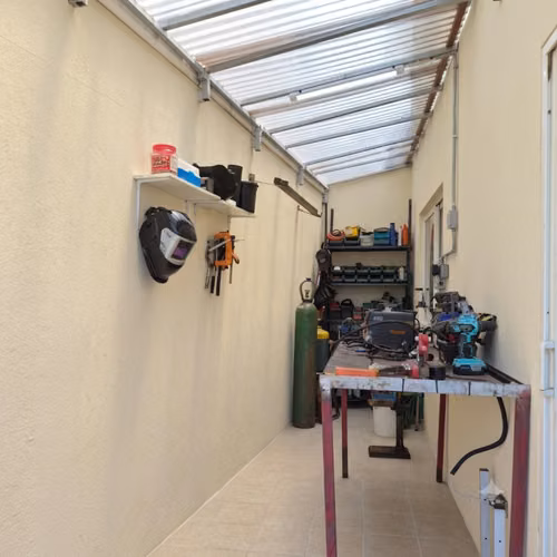 Casa de esquina en venta Km. 18 Carretera Salvador