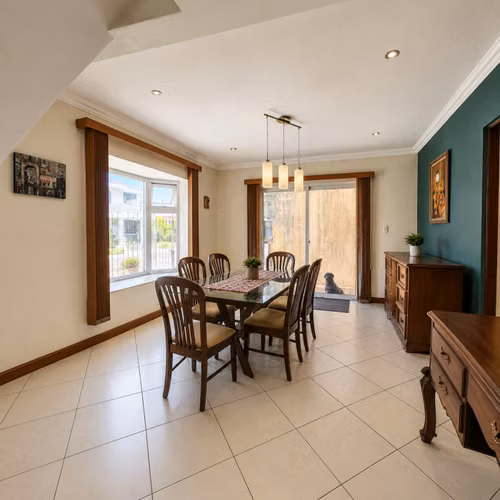 Casa de esquina en venta Km. 18 Carretera Salvador