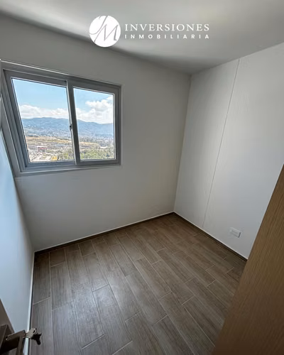 Apartamento en Venta en zona 12 de 3 dormitorios