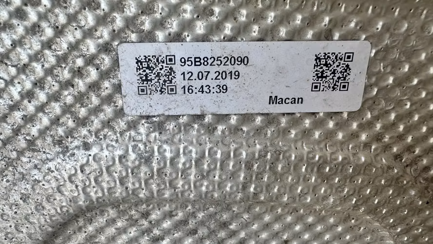 Vendo tolva central bajo el motor para Porsche Macan