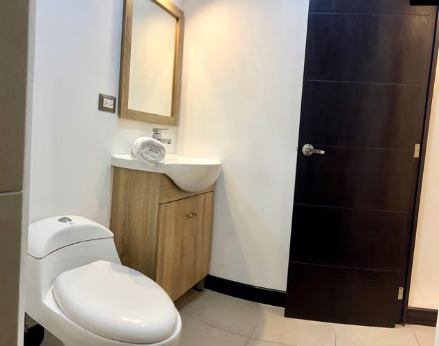 Apartamento en venta, edificio Destiny Km 15 CES .