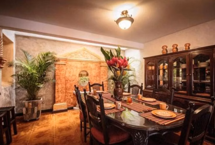 Linda Casa en el casco de Antigua