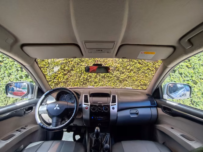 Mitsubishi Nativa Ex 4x4  Modelo 2016 de agencia