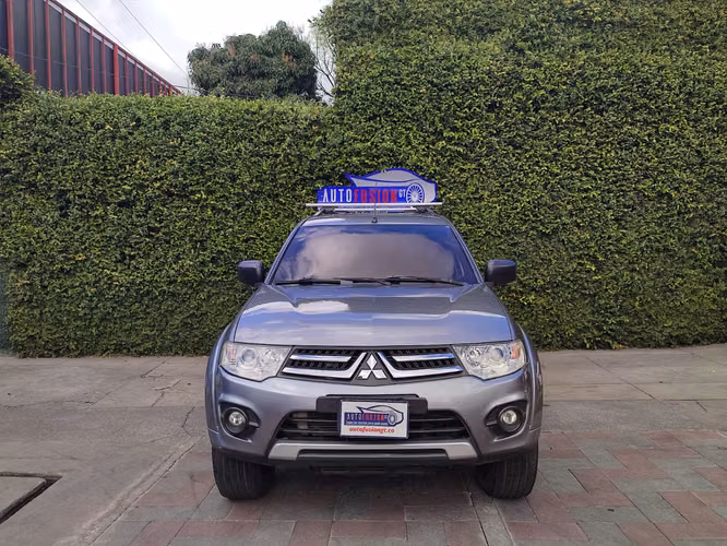 Mitsubishi Nativa Ex 4x4  Modelo 2016 de agencia