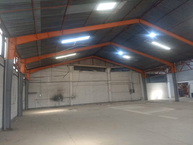 BODEGA EN RENTA EN ZONA 12 AVENIDA PETAPA CON VISTA A LA CALLE