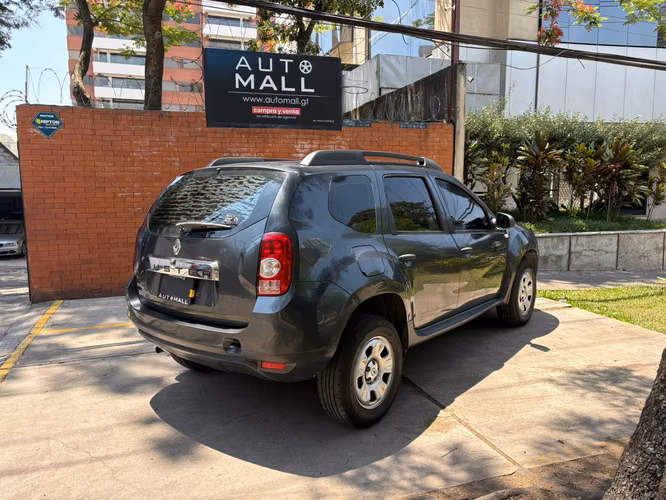 Renault Duster mecanica de agencia 2013