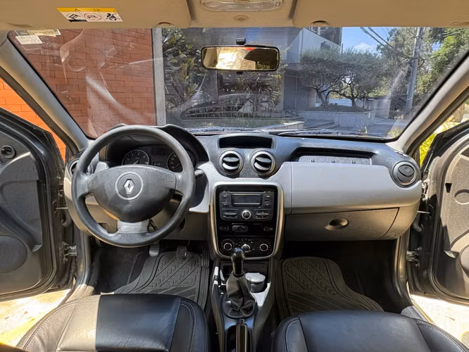 Renault Duster mecanica de agencia 2013