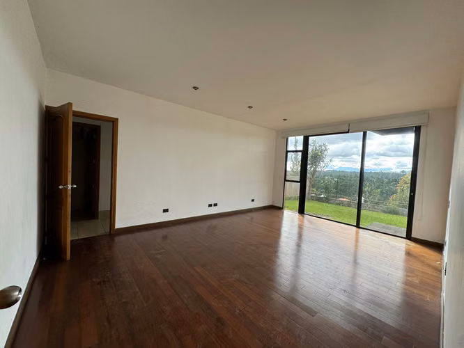 CASA EN VENTA EN CAES KM 20.5 LA FORESTA 4 HAB Y JARDIN - Imagen 7