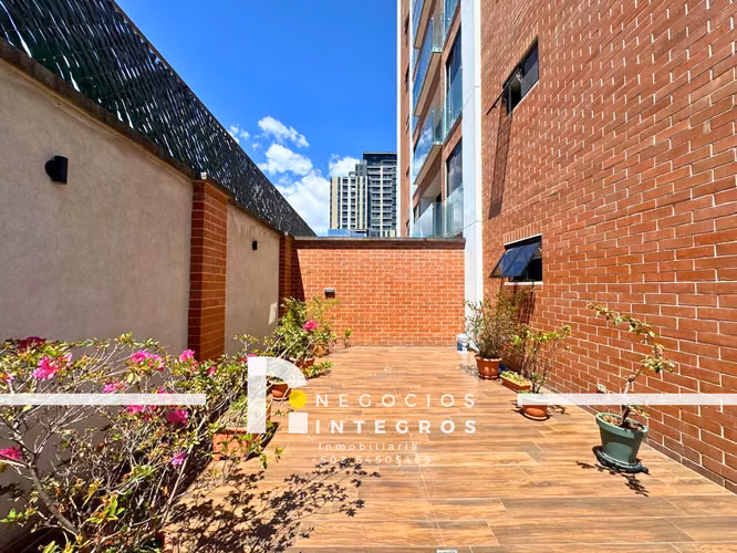 APARTAMENTO EN VENTA EN ZONA 10 CASA CLARA CON TERRAZA GRANDE