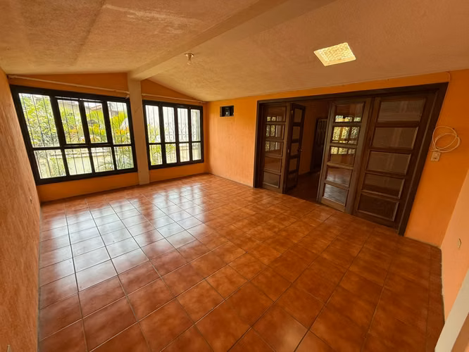 Casa en Renta en Antigua Guatemala – Valle de Santiago cerca de Telares