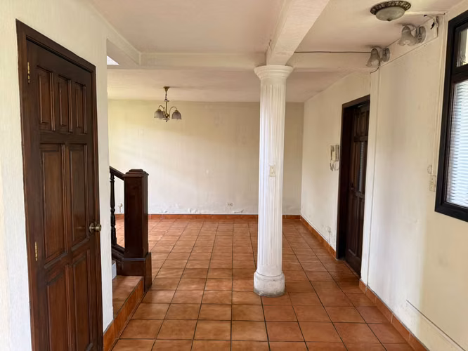Casa en Renta en Antigua Guatemala – Valle de Santiago cerca de Telares