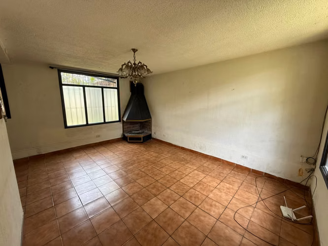 Casa en Renta en Antigua Guatemala – Valle de Santiago cerca de Telares