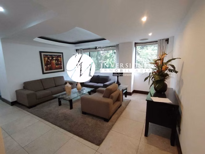 Apartamento amplio en venta zona 10 de 3 Dormitorios