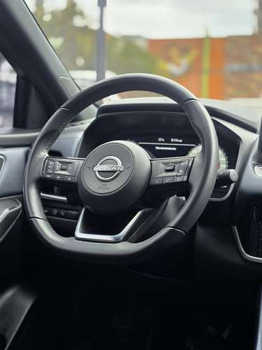 NISSAN QASHQAI AWD 2024 COLOR BLANCO CON NEGRO - Imagen 9