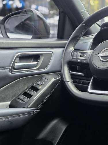 NISSAN QASHQAI AWD 2024 COLOR BLANCO CON NEGRO - Imagen 10