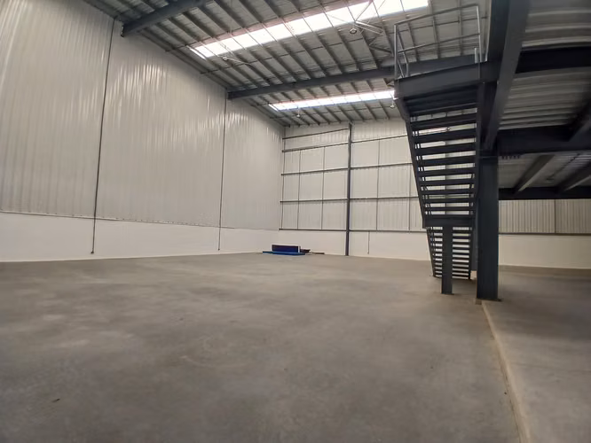 Alquiler de Ofibodegas desde 734m² hasta 1,422m² en Parque Industrial GAMMA CA-9, Amatitlán