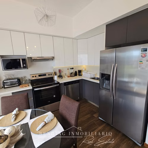 Apartamento en renta zona 10 Edificio Casa Clara amueblado un dormitorio 50m² + un parqueo
