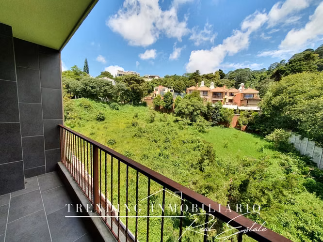 Apartamento en renta zona 16 Altos de La Montaña 3 habitaciones + 2 parqueos + 208 m² - Imagen 5