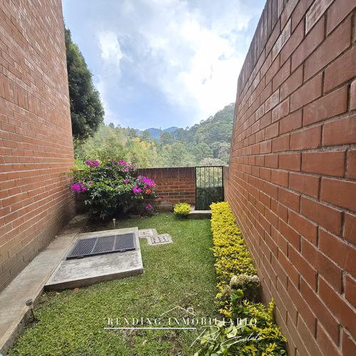 Apartamento en renta zona 16 Hexa Cañadas de 3 habitaciones + 2 parqueos