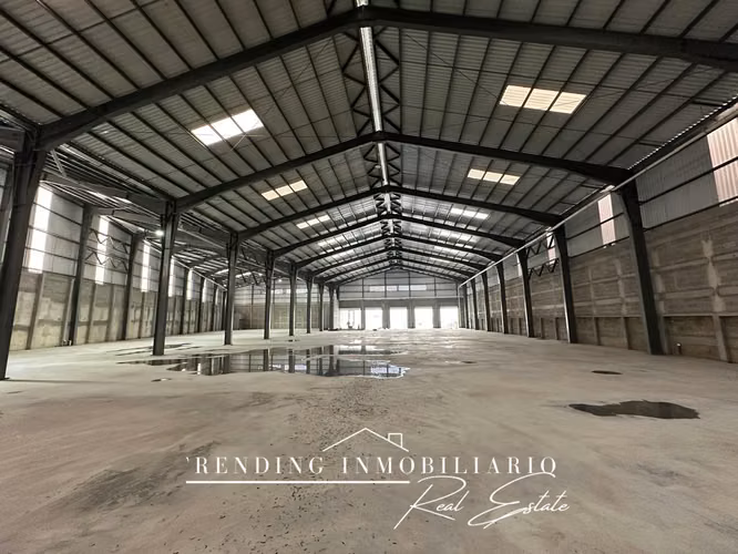 Bodega en renta Parque Sur km 62 Escuintla con 2,680 m² de construcción + 10 parqueos