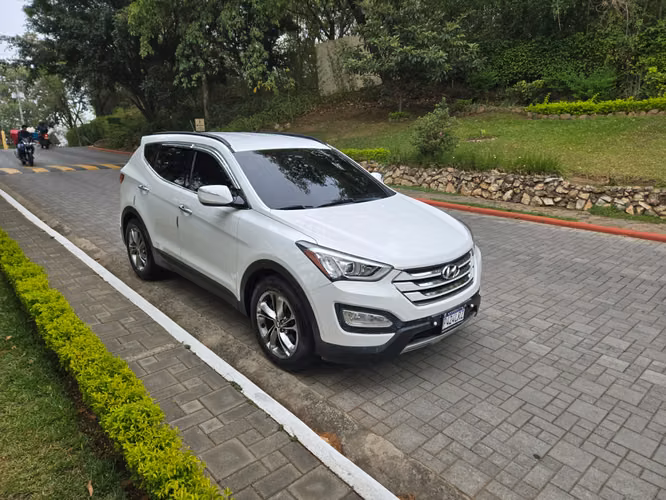 HYUNDAI SANTA FE 2013
