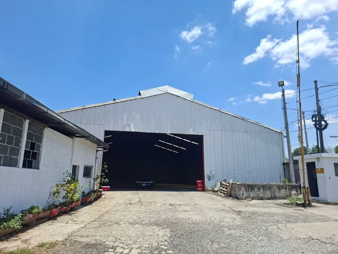 ALQUILO BODEGA EN VILLA NUEVA - AMPLIO ESPACIO DE MANIOBRAS