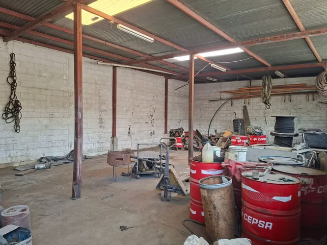 ALQUILO BODEGA EN VILLA NUEVA - AMPLIO ESPACIO DE MANIOBRAS