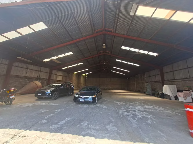 ALQUILO BODEGA EN VILLA NUEVA - AMPLIO ESPACIO DE MANIOBRAS