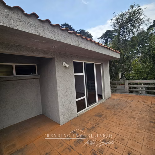 Casa en renta Carretera a El Salvador Villas del Campo de 3 habitaciones + 2 parqueos