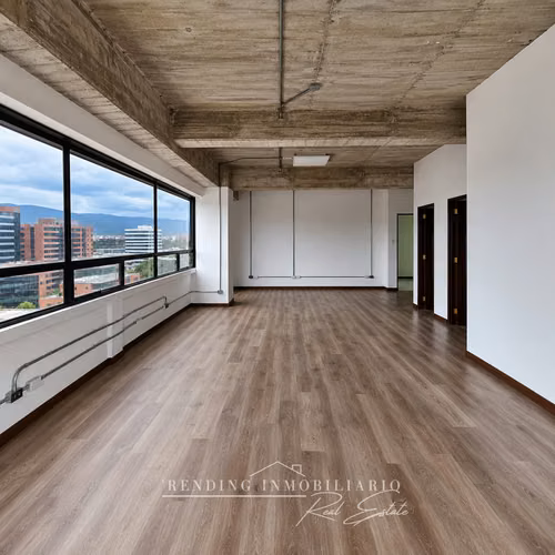 Office for rent in zone 10 Centro Empresarial building with one workspace + one parking space