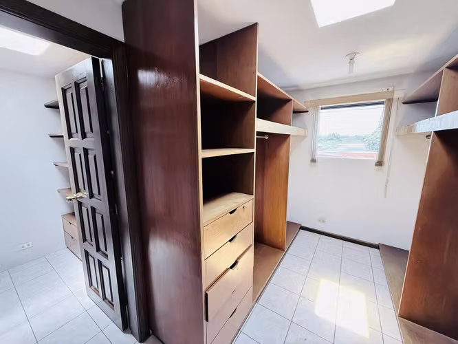 CASA AMPLIA EN RENTA CON JARDIN 4 HAB. / COND. SAN ANTONIO KM. 16.5 CAES - Imagen 11