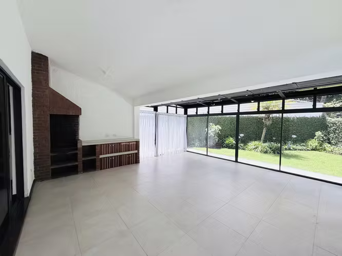 CASA AMPLIA EN RENTA CON JARDIN 4 HAB. / COND. SAN ANTONIO KM. 16.5 CAES - Imagen 4