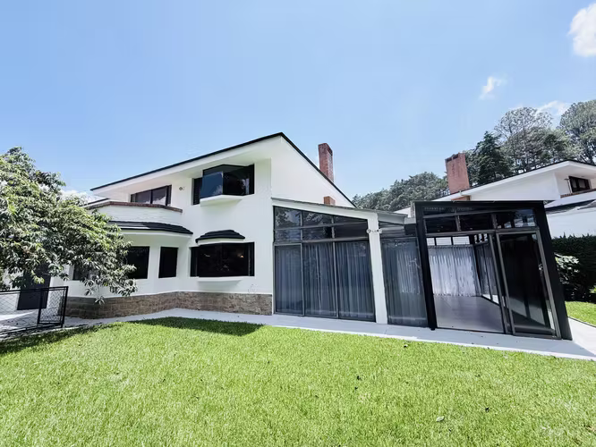 CASA AMPLIA EN RENTA CON JARDIN 4 HAB. / COND. SAN ANTONIO KM. 16.5 CAES