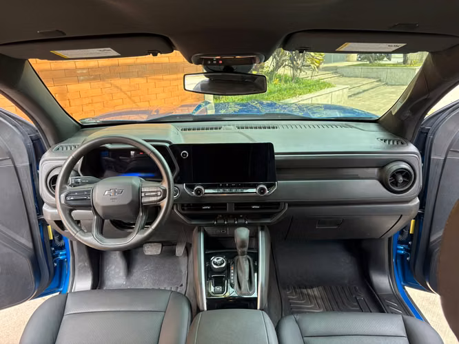 Chevrolet Colorado Trail Boss 4x4 con 7,500 millas año 2024