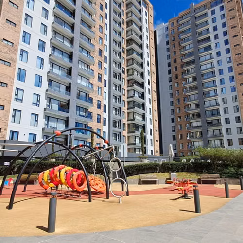 Alquilo apartamento zona 15 / 3 habitaciones Q9, 000