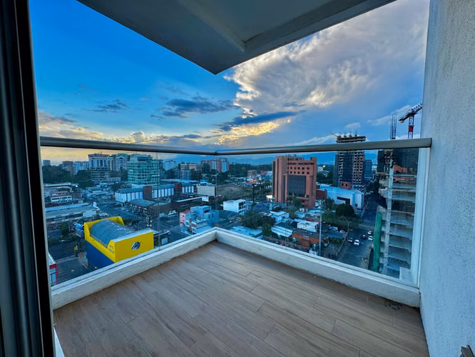 Amplio apartamento en venta en zona 10! - Imagen 11