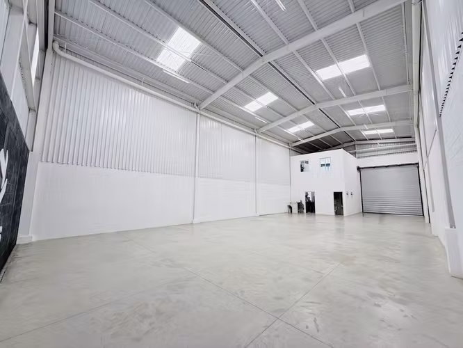 OFIBODEGAS PARA ESTRENAR, CAES DESDE 282Mt2 / COMPLEJO INDUSTRIAL