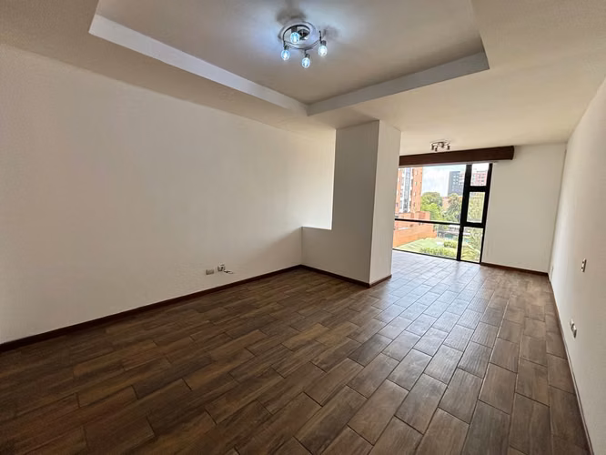 Alquiler Apartamento Torre del Valle 2, dos habitaciones más servicio Zona 10 - Imagen 9