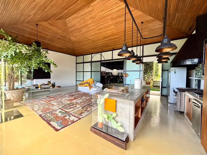 Venta Casa Montebello 2 más apartamento con jardín